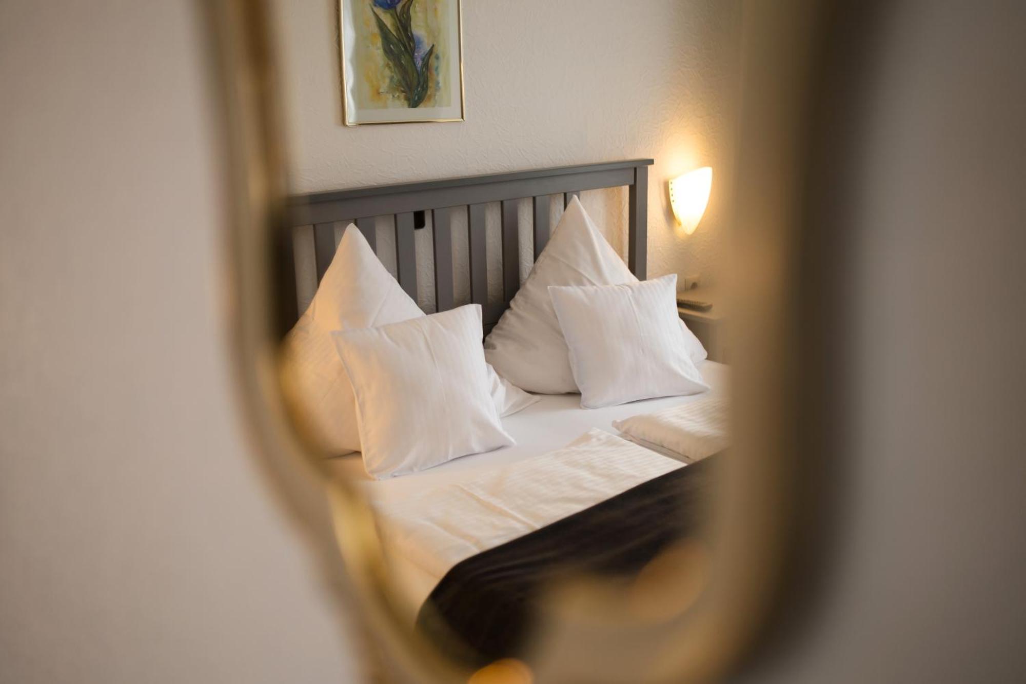 Ratskeller Hotel & Restaurant Kröv Екстериор снимка