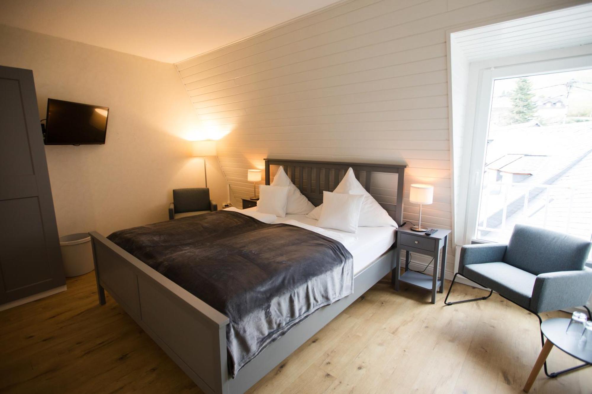 Ratskeller Hotel & Restaurant Kröv Екстериор снимка