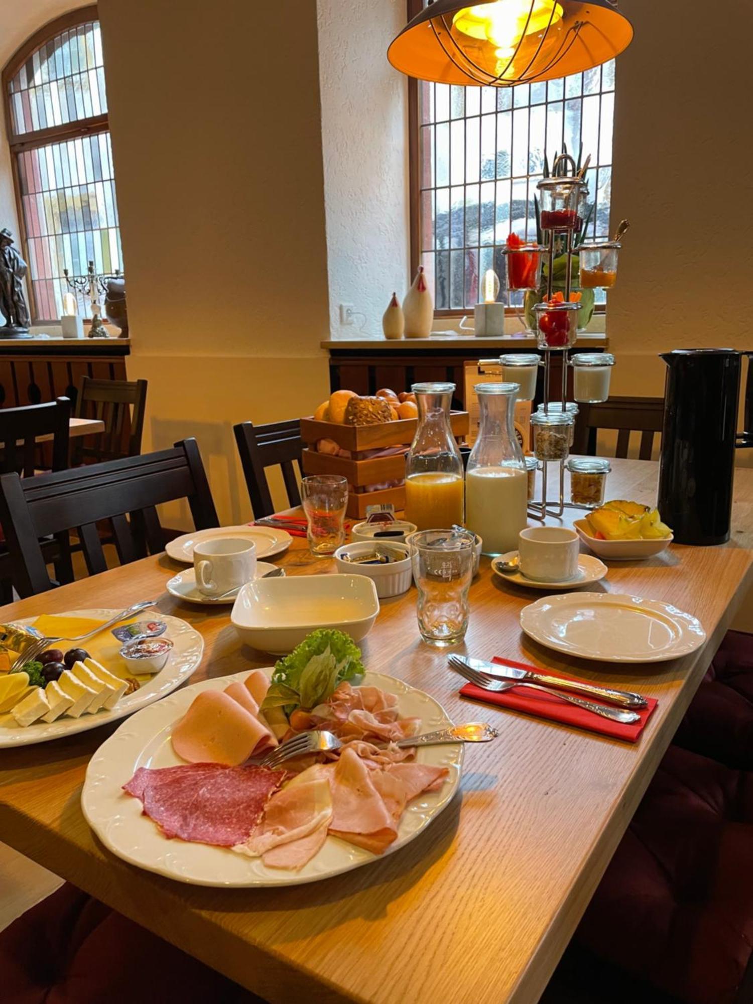 Ratskeller Hotel & Restaurant Kröv Екстериор снимка