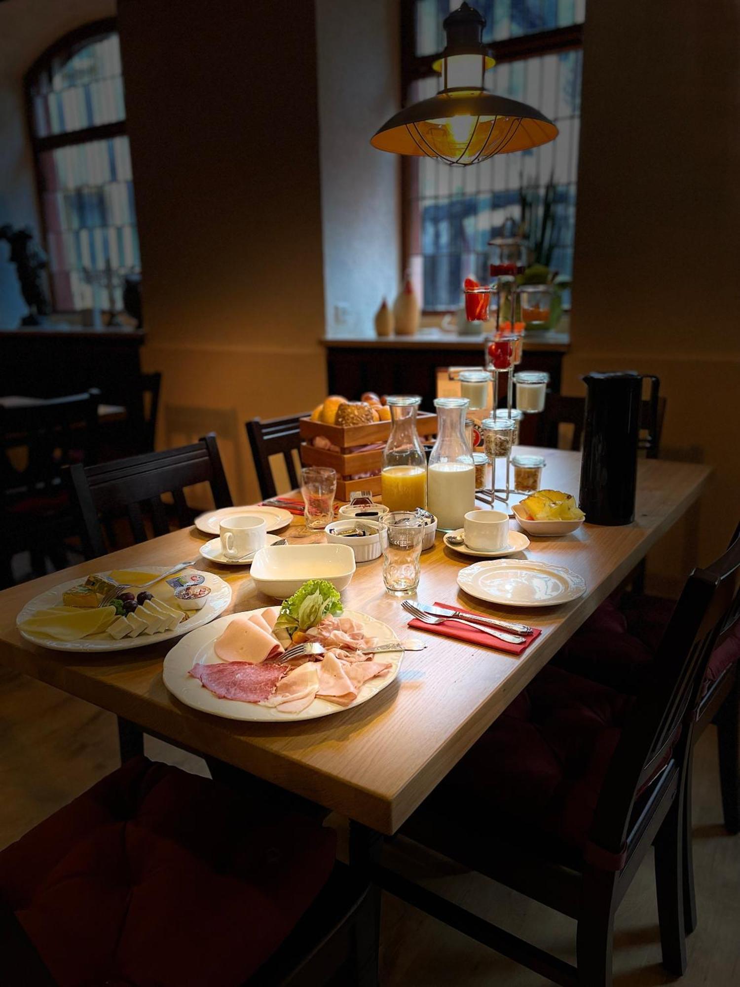 Ratskeller Hotel & Restaurant Kröv Екстериор снимка