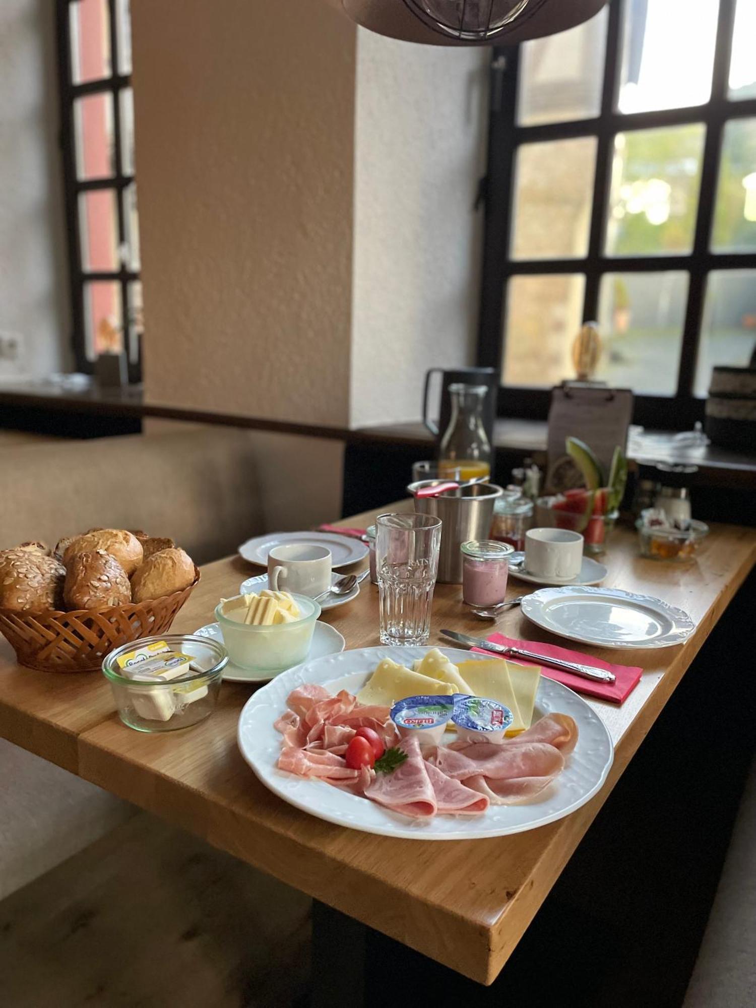 Ratskeller Hotel & Restaurant Kröv Екстериор снимка
