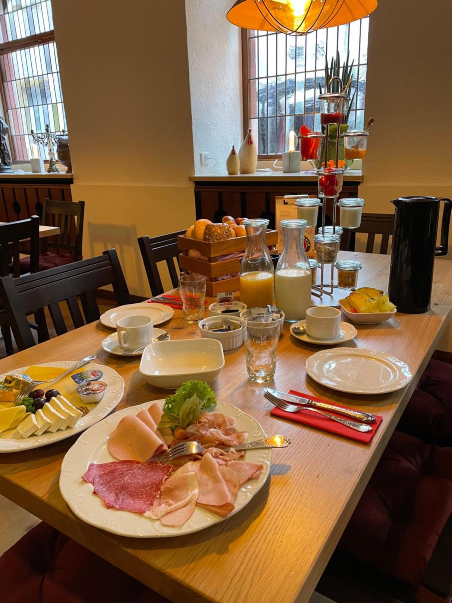 Ratskeller Hotel & Restaurant Kröv Екстериор снимка