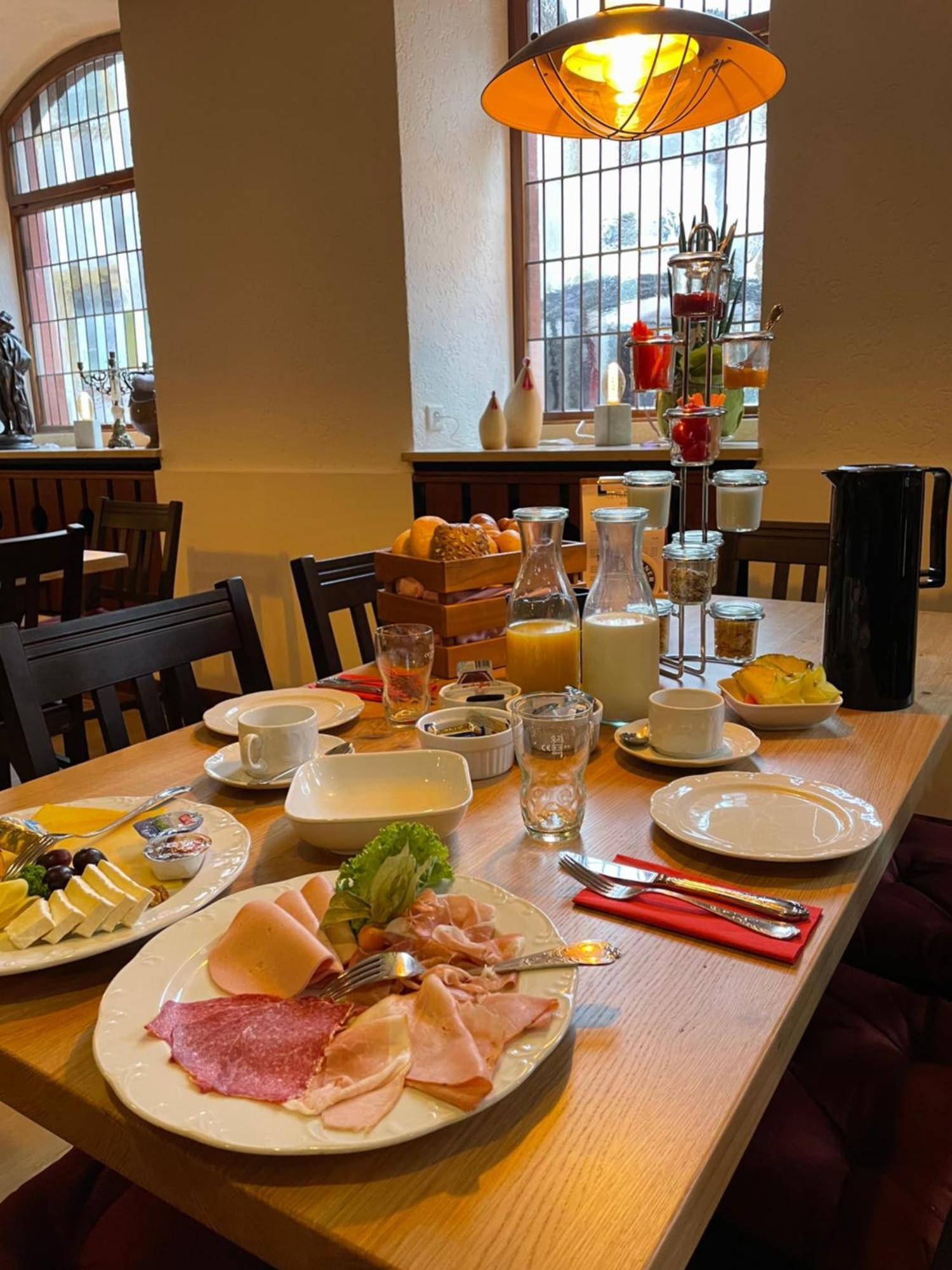 Ratskeller Hotel & Restaurant Kröv Екстериор снимка